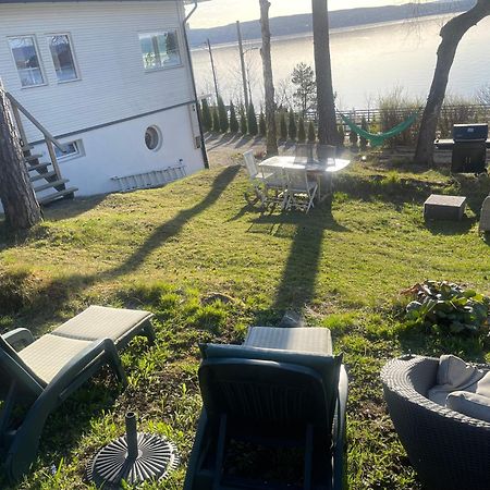Nice Apartment With1 Bedroom Separate Living Room With A Sofa Bed And A Tiny Kitchen A Bathroom Located In Nordstrand Near By The Sea For 3 Guests With A Garden And Grill 5 Extra Guests With Extra Cost In The Cabin With Sea View Just Outside The Apar Oslo Bagian luar foto