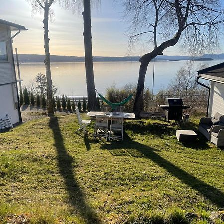 Nice Apartment With1 Bedroom Separate Living Room With A Sofa Bed And A Tiny Kitchen A Bathroom Located In Nordstrand Near By The Sea For 3 Guests With A Garden And Grill 5 Extra Guests With Extra Cost In The Cabin With Sea View Just Outside The Apar Oslo Bagian luar foto