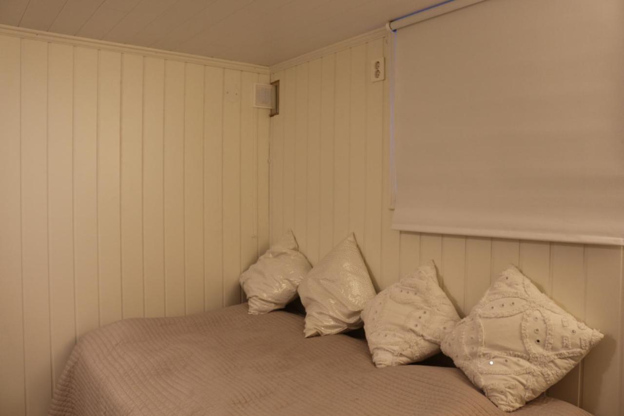 Nice Apartment With1 Bedroom Separate Living Room With A Sofa Bed And A Tiny Kitchen A Bathroom Located In Nordstrand Near By The Sea For 3 Guests With A Garden And Grill 5 Extra Guests With Extra Cost In The Cabin With Sea View Just Outside The Apar Oslo Bagian luar foto