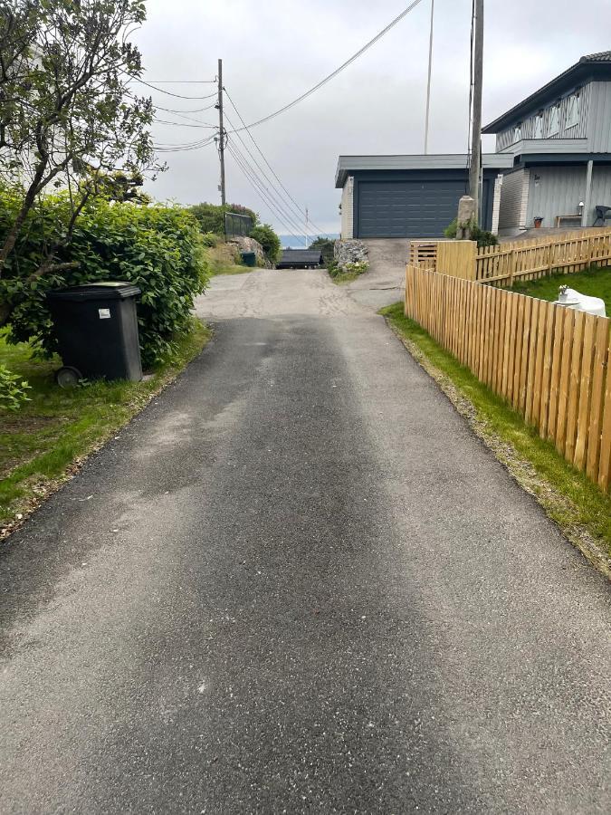 Nice Apartment With1 Bedroom Separate Living Room With A Sofa Bed And A Tiny Kitchen A Bathroom Located In Nordstrand Near By The Sea For 3 Guests With A Garden And Grill 5 Extra Guests With Extra Cost In The Cabin With Sea View Just Outside The Apar Oslo Bagian luar foto