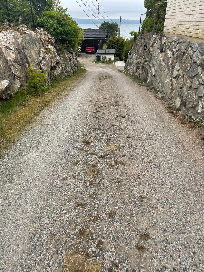 Nice Apartment With1 Bedroom Separate Living Room With A Sofa Bed And A Tiny Kitchen A Bathroom Located In Nordstrand Near By The Sea For 3 Guests With A Garden And Grill 5 Extra Guests With Extra Cost In The Cabin With Sea View Just Outside The Apar Oslo Bagian luar foto