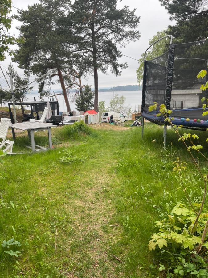Nice Apartment With1 Bedroom Separate Living Room With A Sofa Bed And A Tiny Kitchen A Bathroom Located In Nordstrand Near By The Sea For 3 Guests With A Garden And Grill 5 Extra Guests With Extra Cost In The Cabin With Sea View Just Outside The Apar Oslo Bagian luar foto