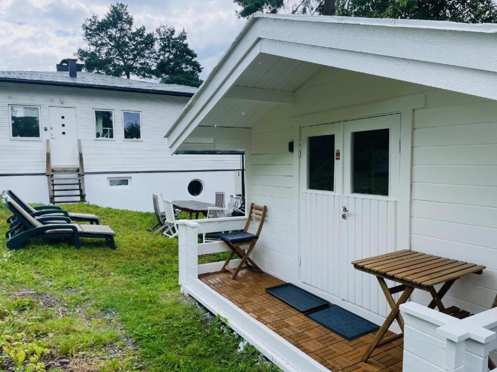 Nice Apartment With1 Bedroom Separate Living Room With A Sofa Bed And A Tiny Kitchen A Bathroom Located In Nordstrand Near By The Sea For 3 Guests With A Garden And Grill 5 Extra Guests With Extra Cost In The Cabin With Sea View Just Outside The Apar Oslo Bagian luar foto