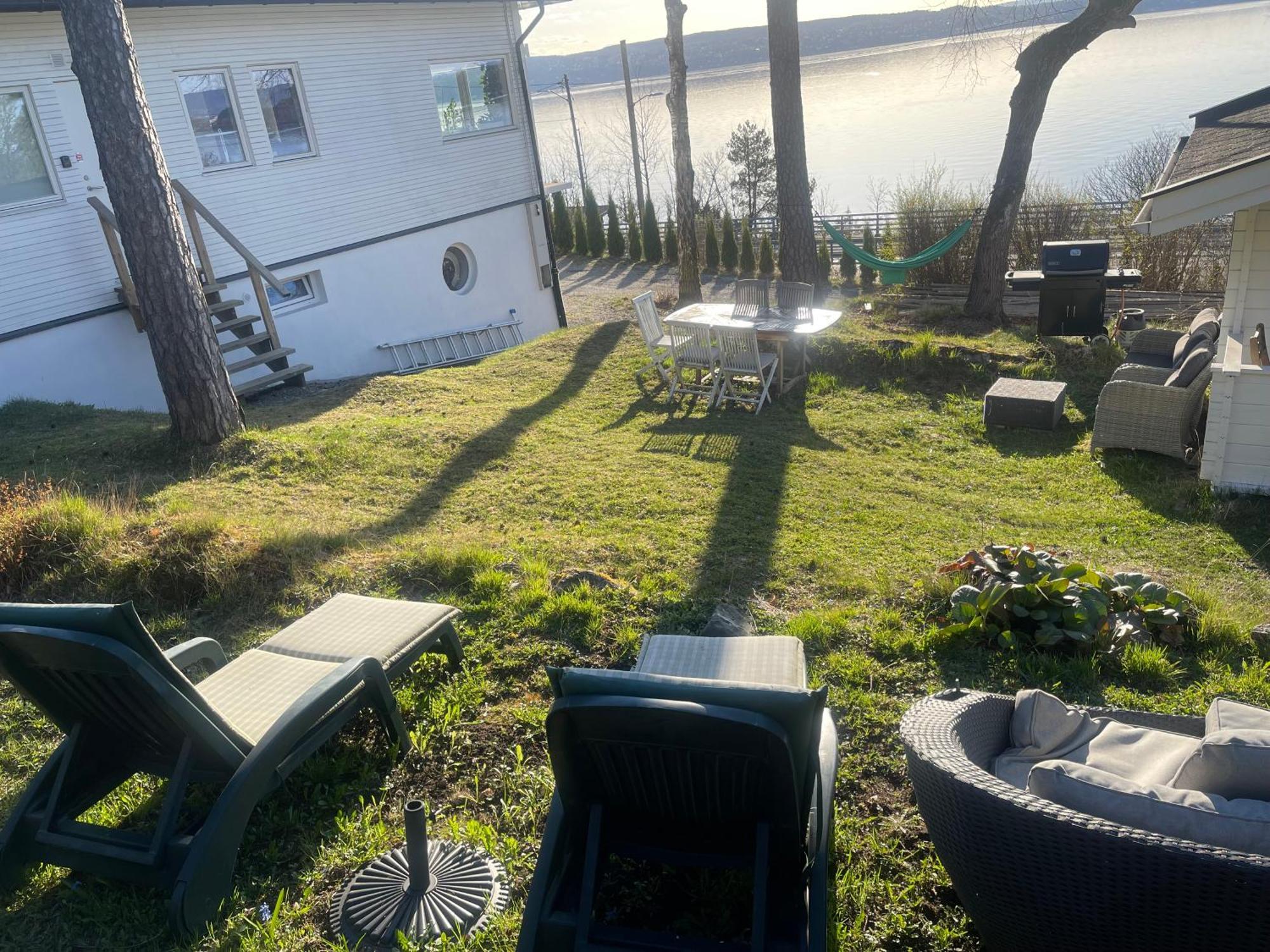 Nice Apartment With1 Bedroom Separate Living Room With A Sofa Bed And A Tiny Kitchen A Bathroom Located In Nordstrand Near By The Sea For 3 Guests With A Garden And Grill 5 Extra Guests With Extra Cost In The Cabin With Sea View Just Outside The Apar Oslo Bagian luar foto