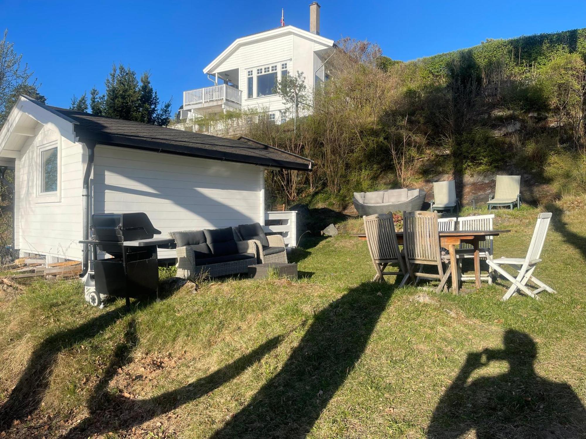 Nice Apartment With1 Bedroom Separate Living Room With A Sofa Bed And A Tiny Kitchen A Bathroom Located In Nordstrand Near By The Sea For 3 Guests With A Garden And Grill 5 Extra Guests With Extra Cost In The Cabin With Sea View Just Outside The Apar Oslo Bagian luar foto