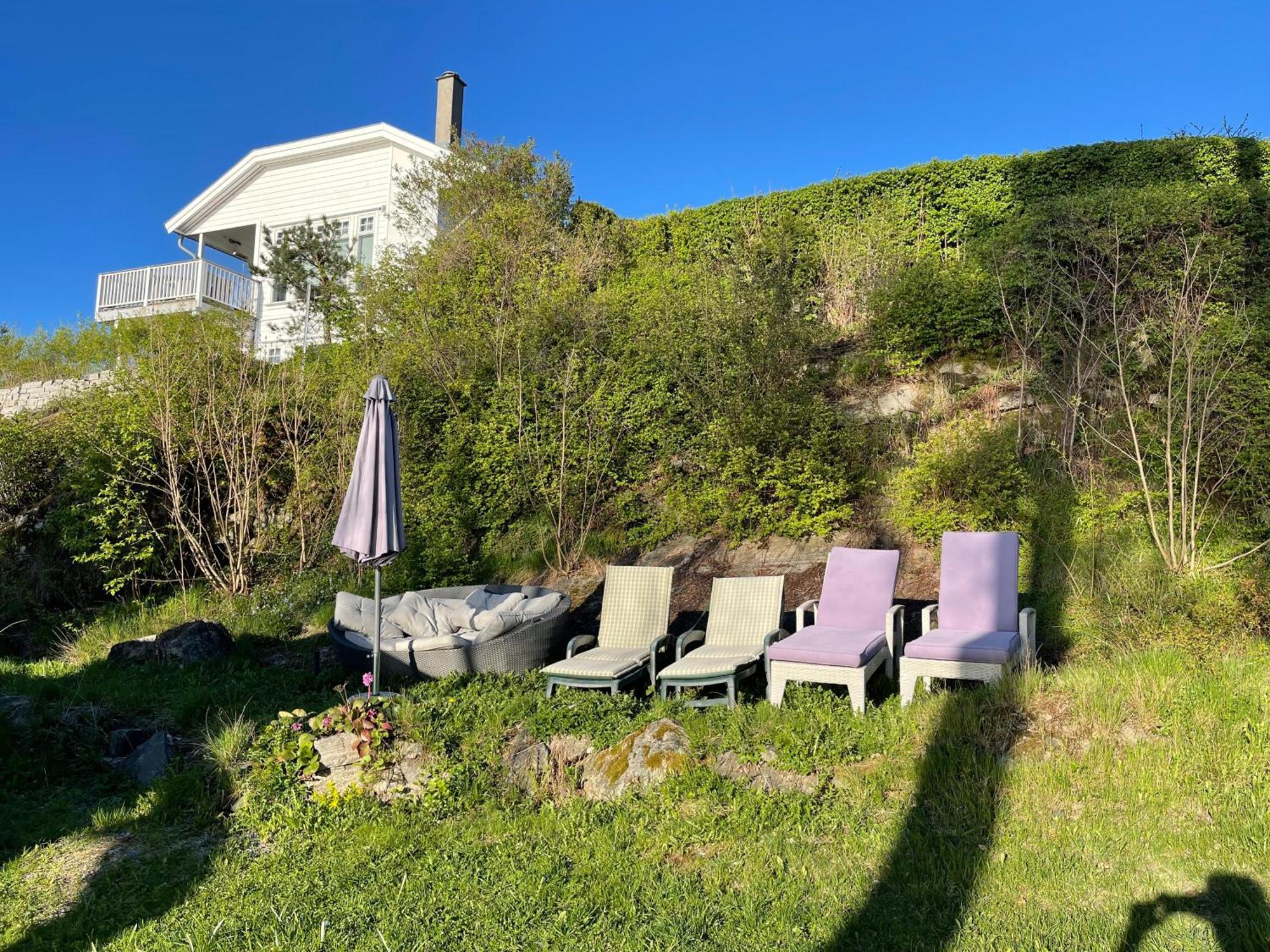 Nice Apartment With1 Bedroom Separate Living Room With A Sofa Bed And A Tiny Kitchen A Bathroom Located In Nordstrand Near By The Sea For 3 Guests With A Garden And Grill 5 Extra Guests With Extra Cost In The Cabin With Sea View Just Outside The Apar Oslo Bagian luar foto